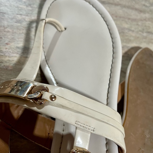 Coach Caterine thong strapped off-white sandals - Picture 9 of 15